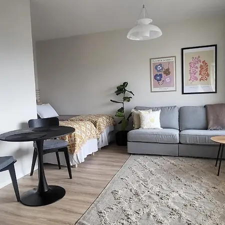 Apartamento Direct Train To Helsinki And Airport, Near Shopping Center Vantaa